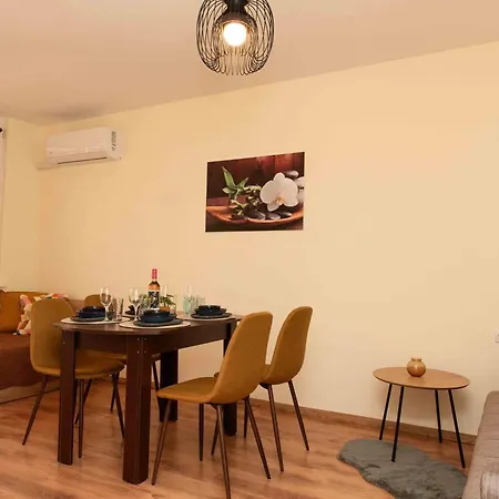 Momento * Kjustendil