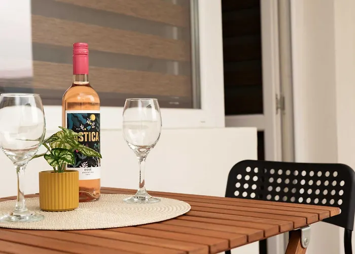 アパート Momento キュステンディル